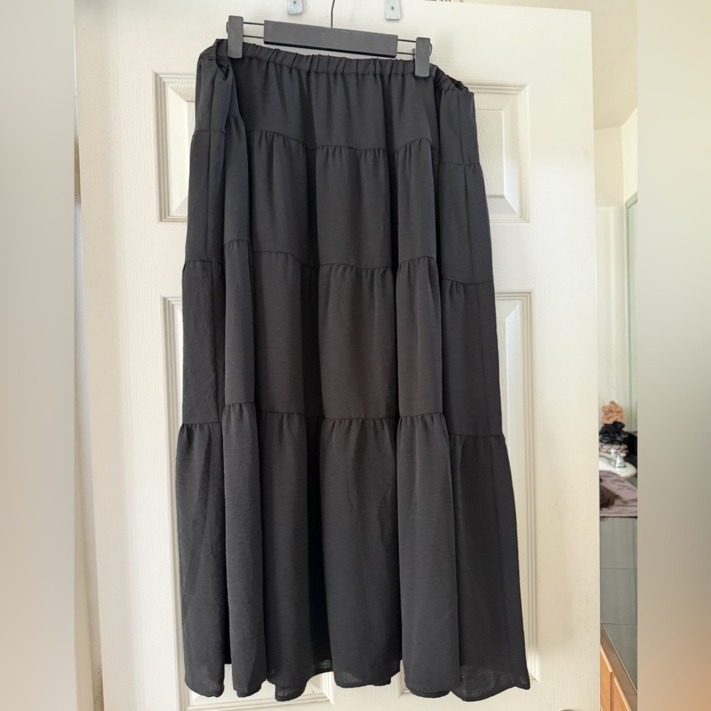 Black Tiered Women's Maxi Skirt
